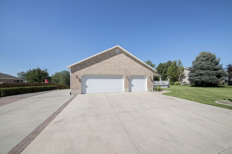 Wood Garage Installation in Houston, TX
